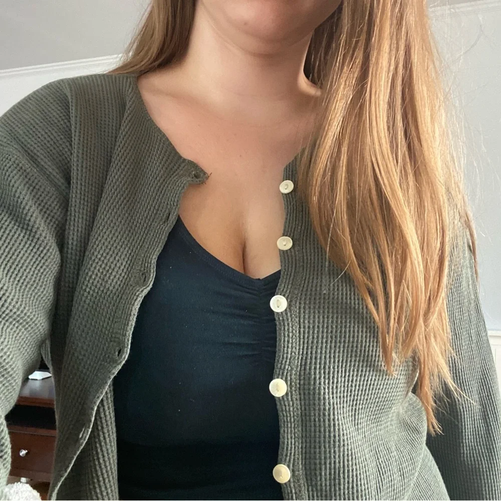 Vintage Abercrombie Y2K 90s Sage Green Button Front Thermal Waffle Knit Shirt - Picture 9 of 11